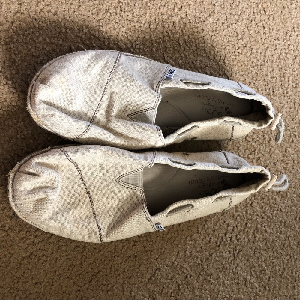 Bob's by sketchers tan slip ons